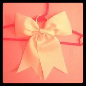Large bow